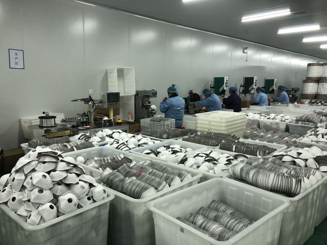 Cup Shape FFP3 Protective Safety Mask Carbon Filter Face Mask with Valve CE En 149