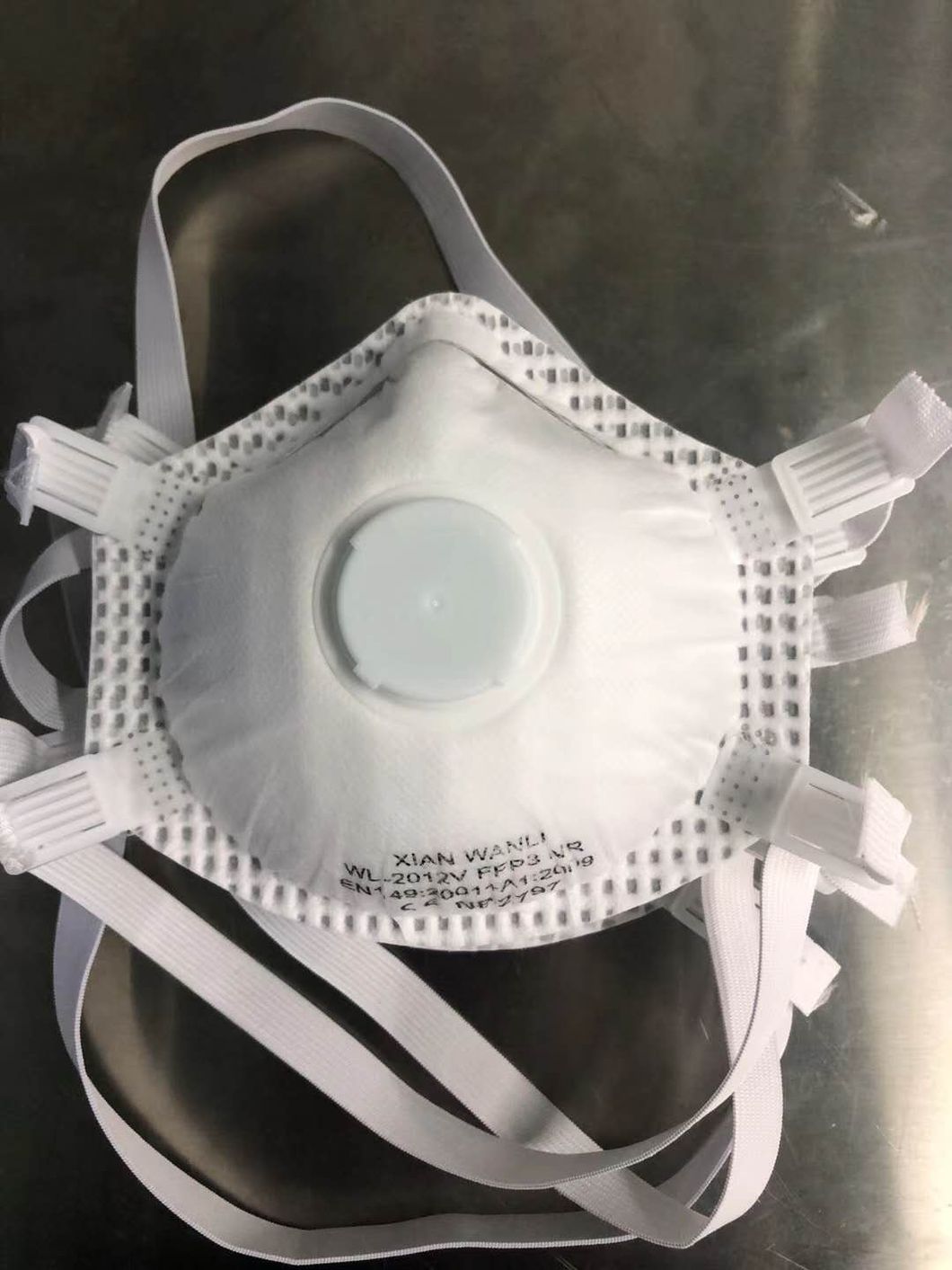 Cup Shape FFP3 Protective Safety Mask Carbon Filter Face Mask with Valve CE En 149