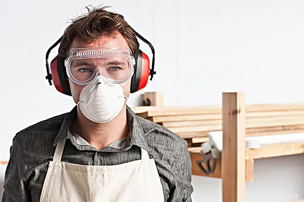 Dm023V Adjustable Nose Clop Nonwoven Dust Masks with Square Vlaves