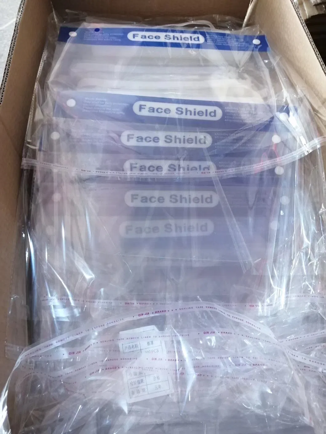 in Stock Fog Transparent Pet Plastic Eyes Mouth Nose Protection Face Shield