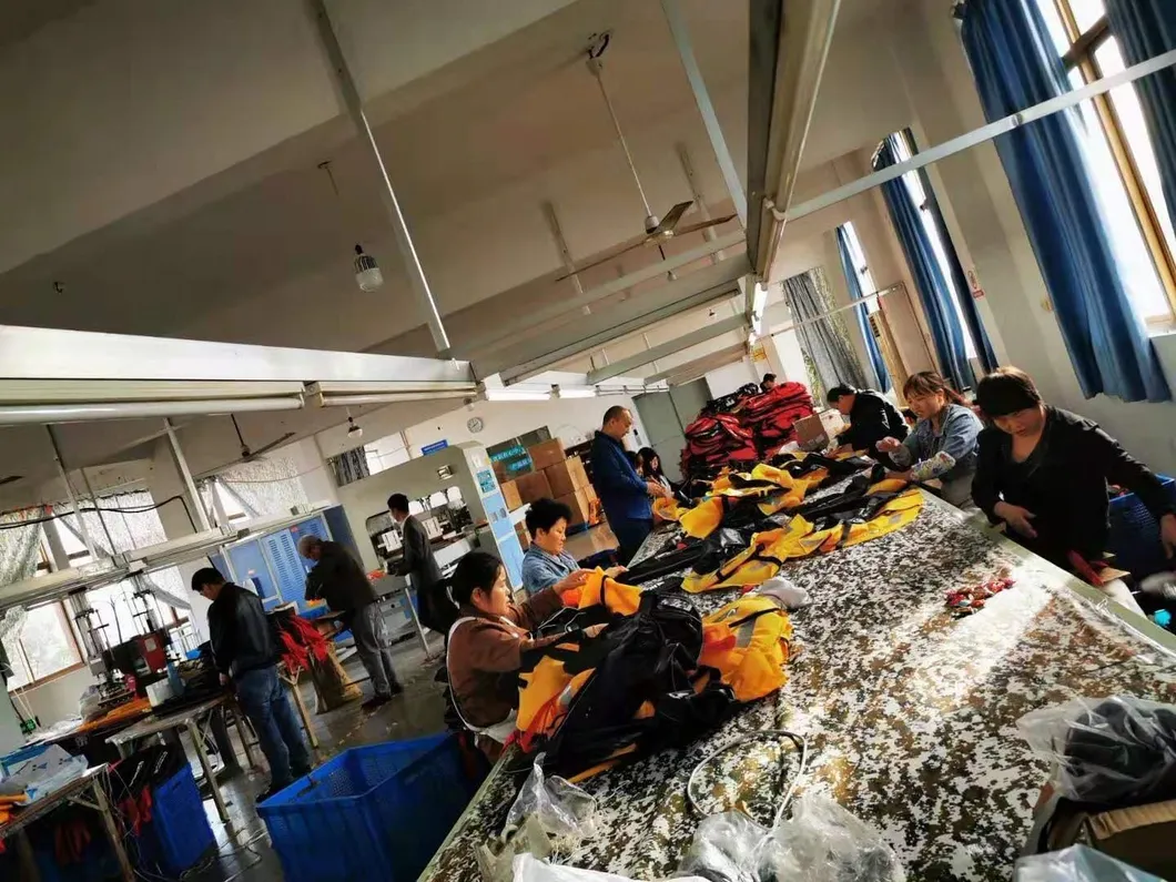 Solas Life Jacket/CE Approved Life Jacket/150n Lifejacket/Life Vest Marine Lifejacket Lifesaing Jacket Life Buoy with 33G Gas CO2 Gas